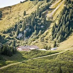 Altes Wallberghaus *** Rotta